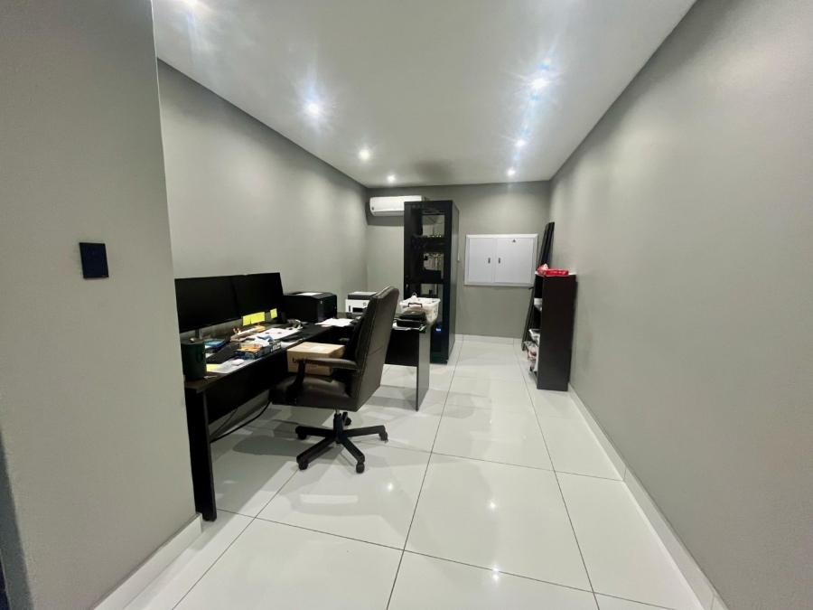 5 Bedroom Property for Sale in Cashan North West